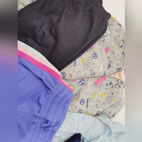 Girls size 10/12 bundle six items - joggers, tshirt, leggings, hoodie sweatshirt - Picture 9 of 16